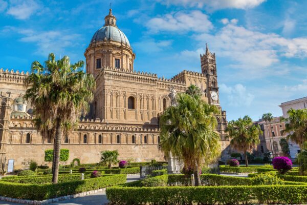 garattini viaggi palermo sicilia occidentale agenzia viaggi viaggi di gruppo isole egadi favignana scaled - Garattini Viaggi